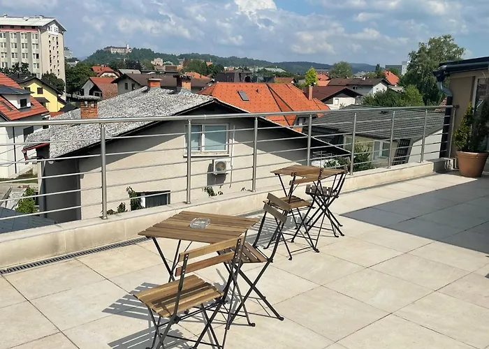 Hello Ljubljana- Green Way And بيت ضيافة